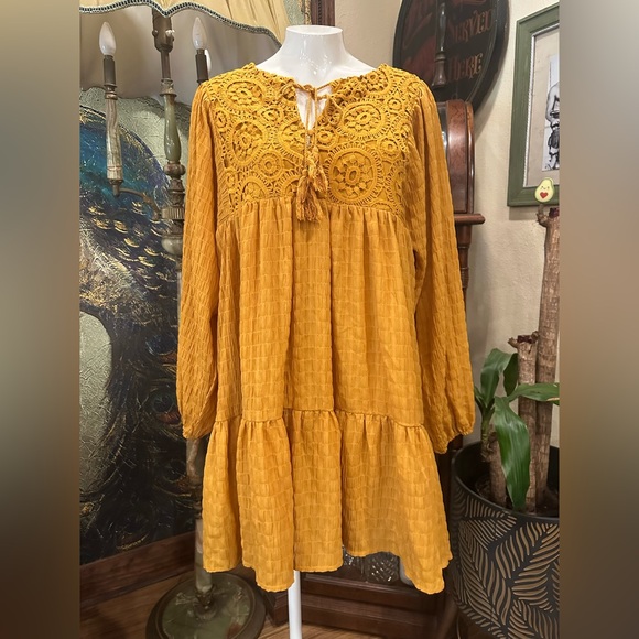 EUC Pink Lily Yellow Mustard Mini Dress - Picture 1 of 7